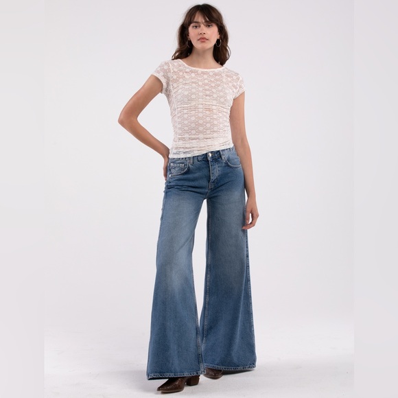 🎉LAST CHANCE🎉FREE PEOPLE
Lovefool Low Rise Jeans - Picture 3 of 15